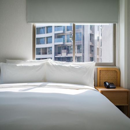 Dahu Park Hotel Taipei Exterior photo