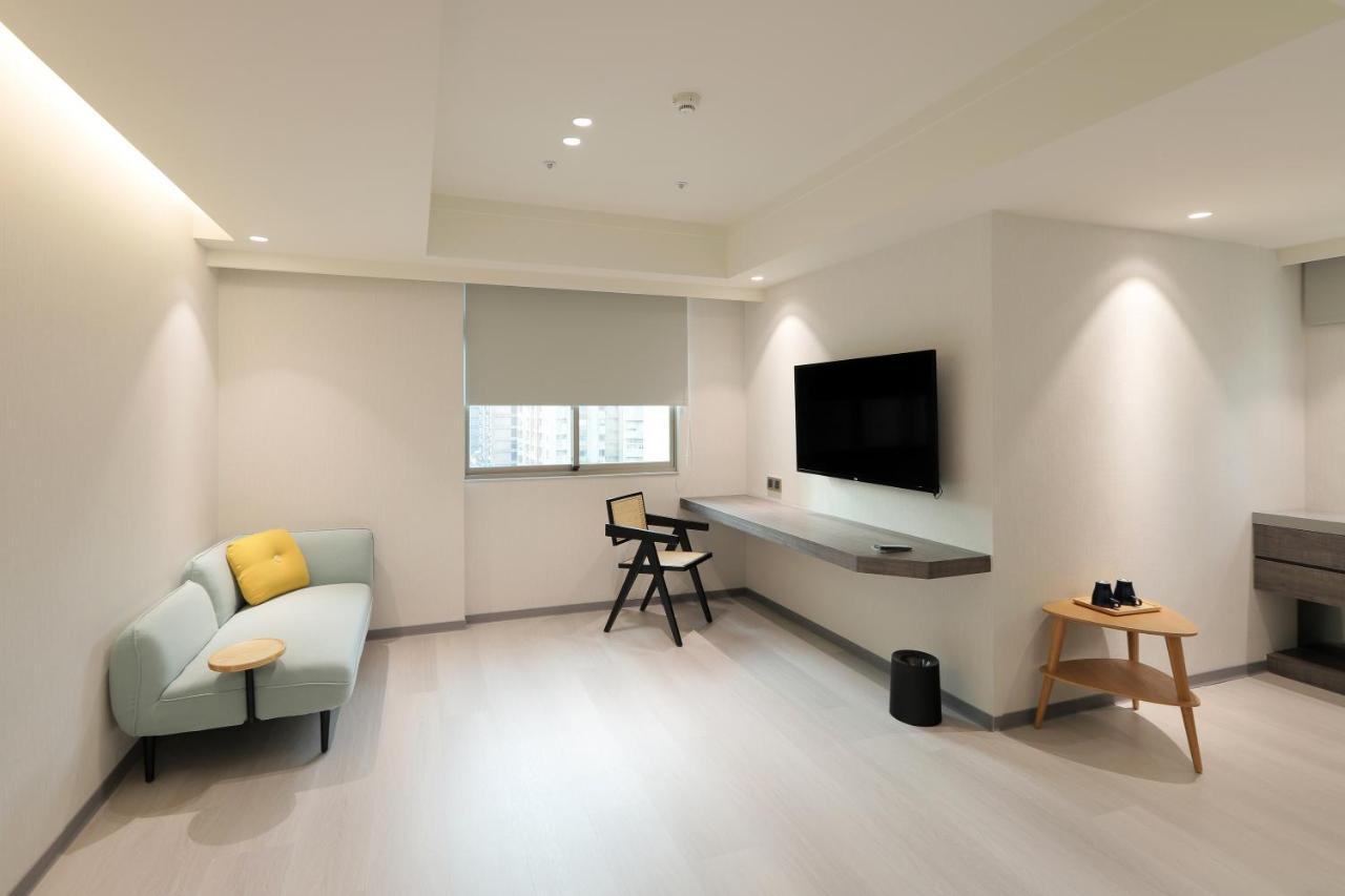 Dahu Park Hotel Taipei Exterior photo