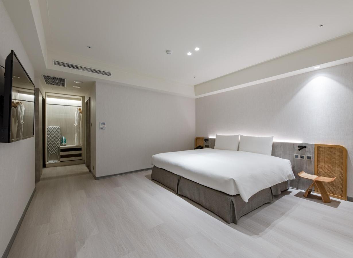 Dahu Park Hotel Taipei Exterior photo