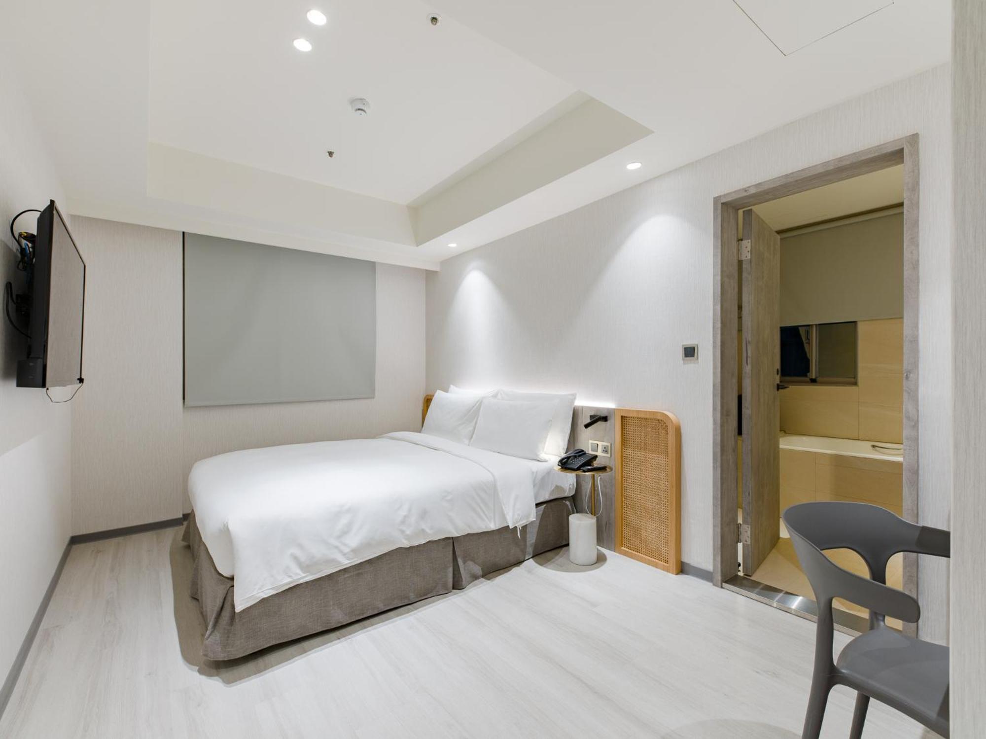Dahu Park Hotel Taipei Exterior photo